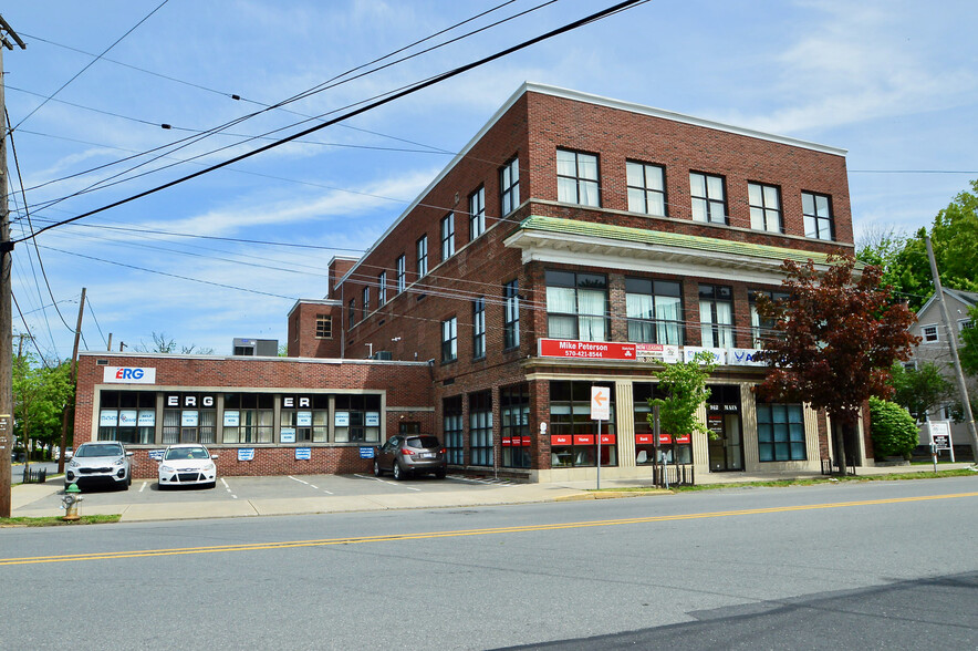 912 Main St, Stroudsburg, PA for lease - Building Photo - Image 1 of 6