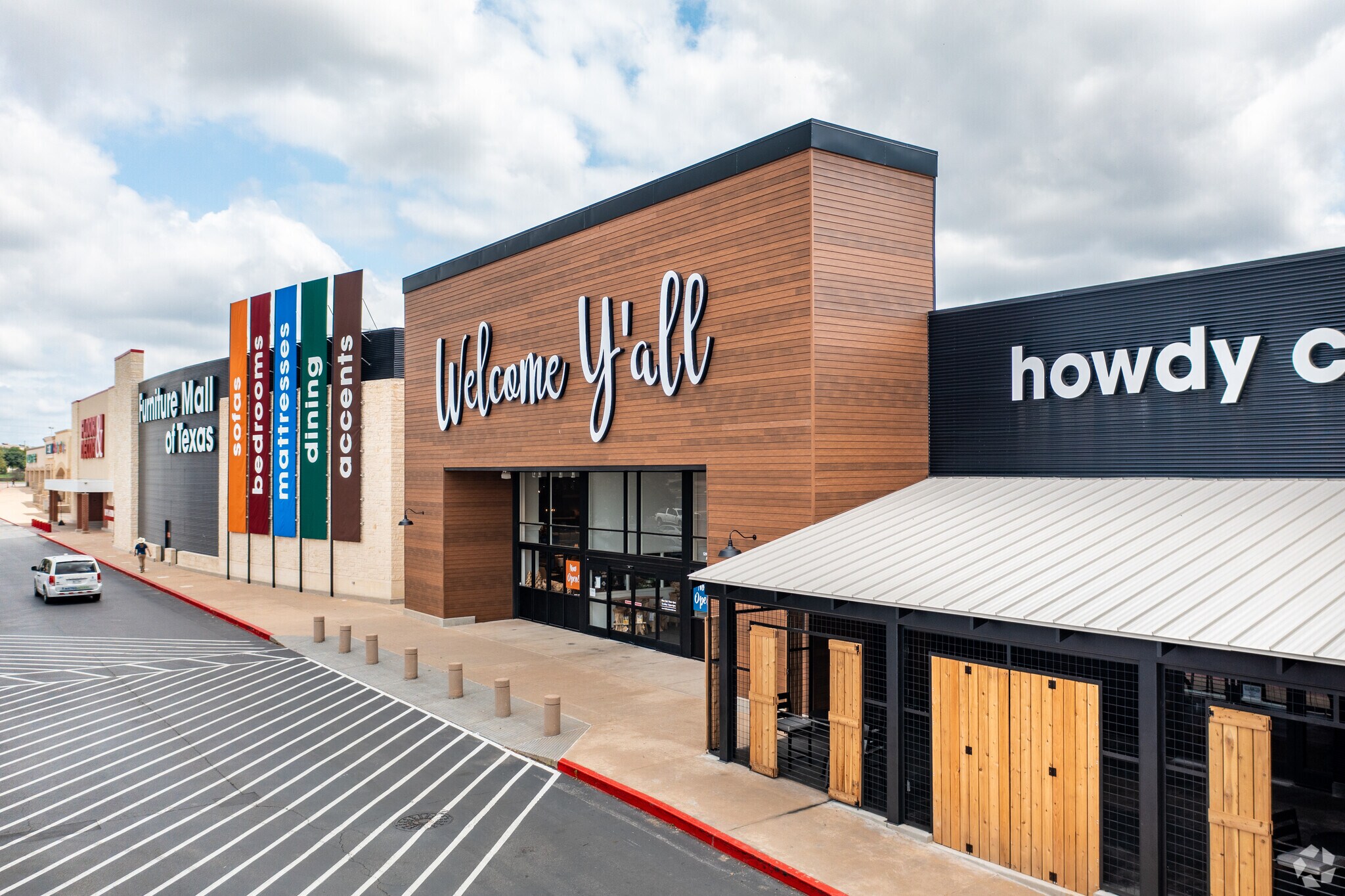 12901 N I35 Service Rd, Austin, TX 78753 Shops at Tech Ridge