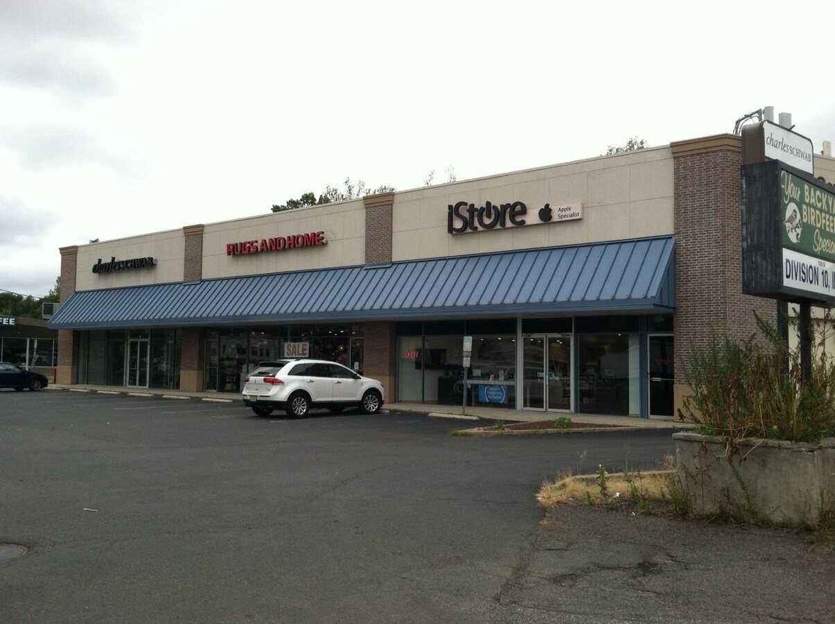185 Route 17 S, Paramus, NJ 07652