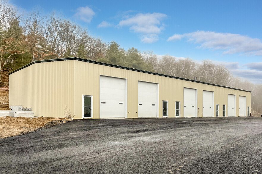 35 Commercial Dr, Wrentham, MA for sale - Building Photo - Image 1 of 1