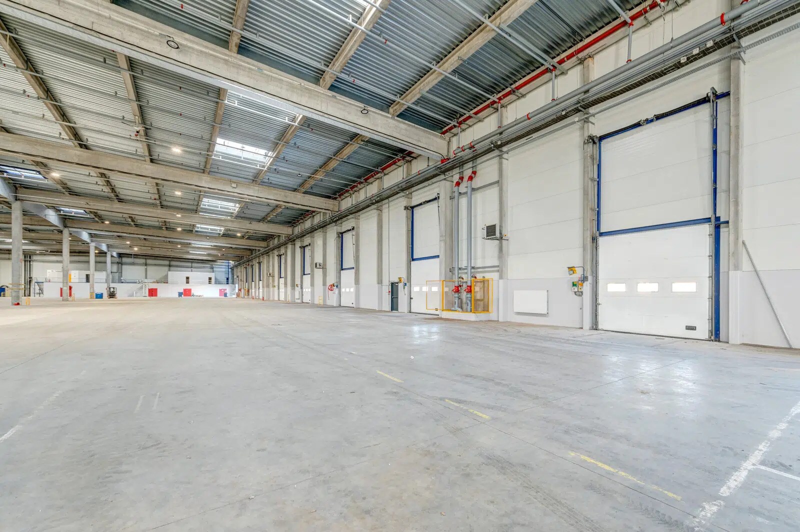 Office in Beauvais for lease Building Photo- Image 1 of 10