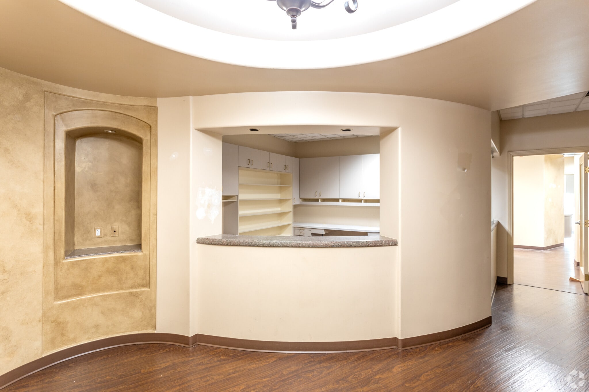 488 E Valley Pky, Escondido, CA for lease Interior Photo- Image 1 of 8