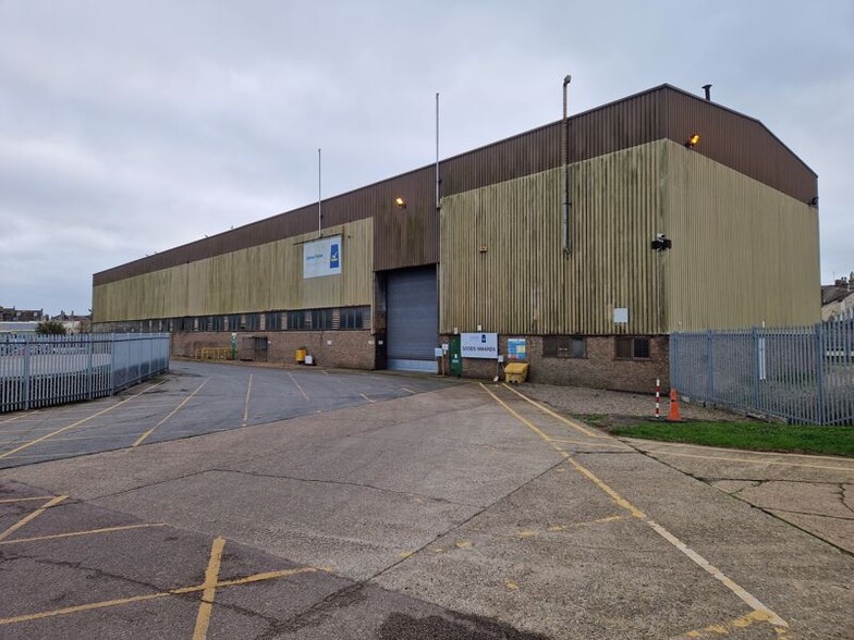 Horn Hl, Lowestoft for lease - Building Photo - Image 1 of 3