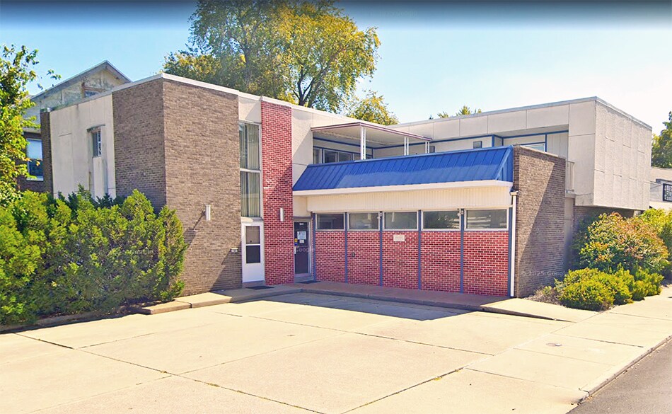 100 Mascoutah Ave, Belleville, IL for sale - Building Photo - Image 1 of 8