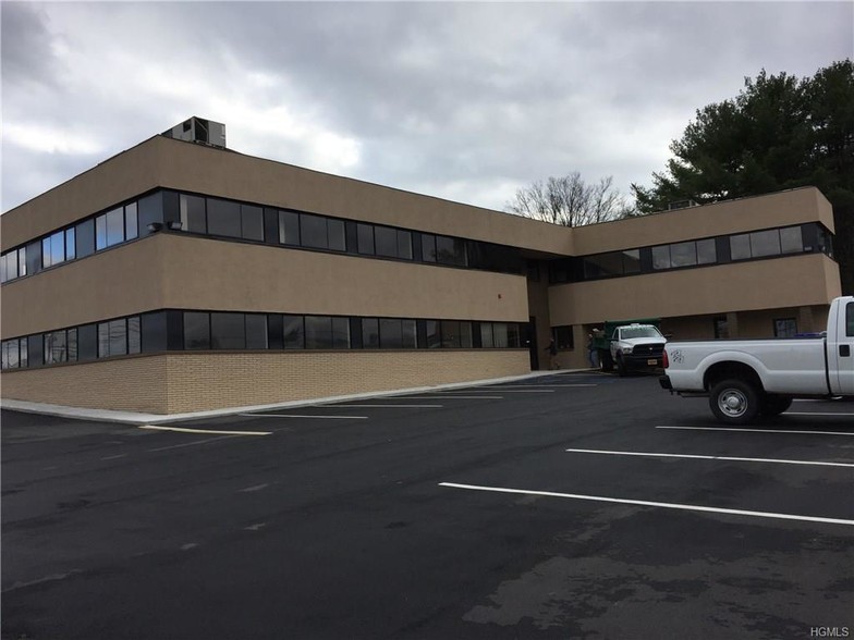 53 Route 17K, Newburgh, NY for lease - Building Photo - Image 2 of 23