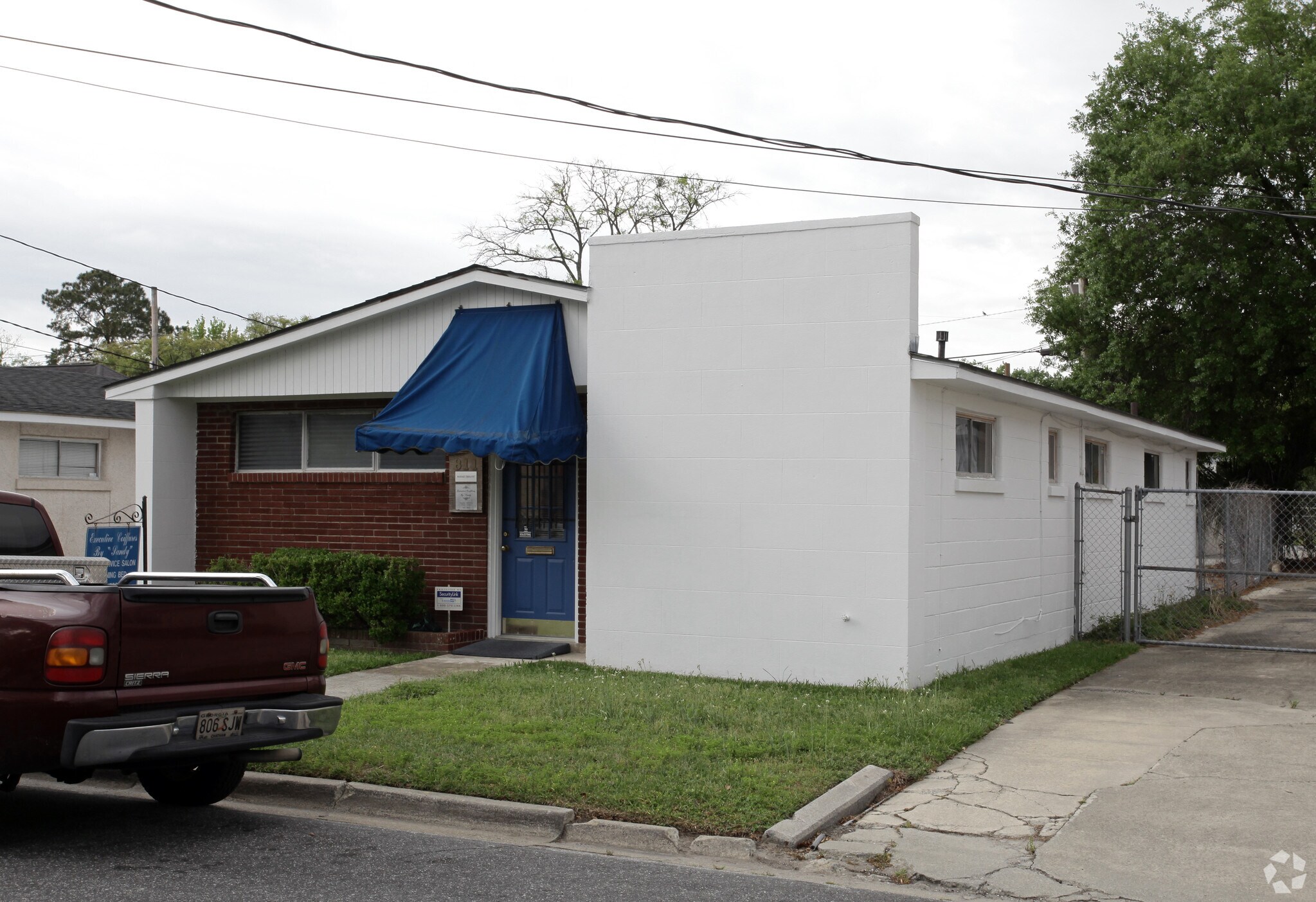 811 E 66th St, Savannah, GA for sale Primary Photo- Image 1 of 1