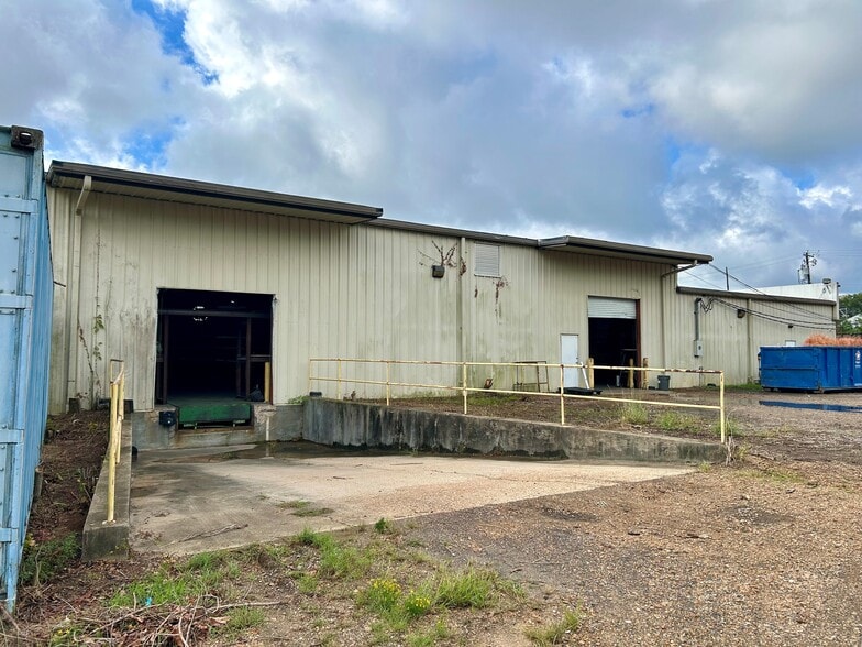 880 S Roach St, Jackson, MS for lease - Building Photo - Image 2 of 6