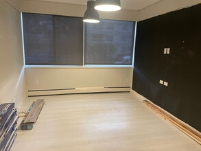 15240 Thrift Av, White Rock, BC for lease Interior Photo- Image 2 of 10