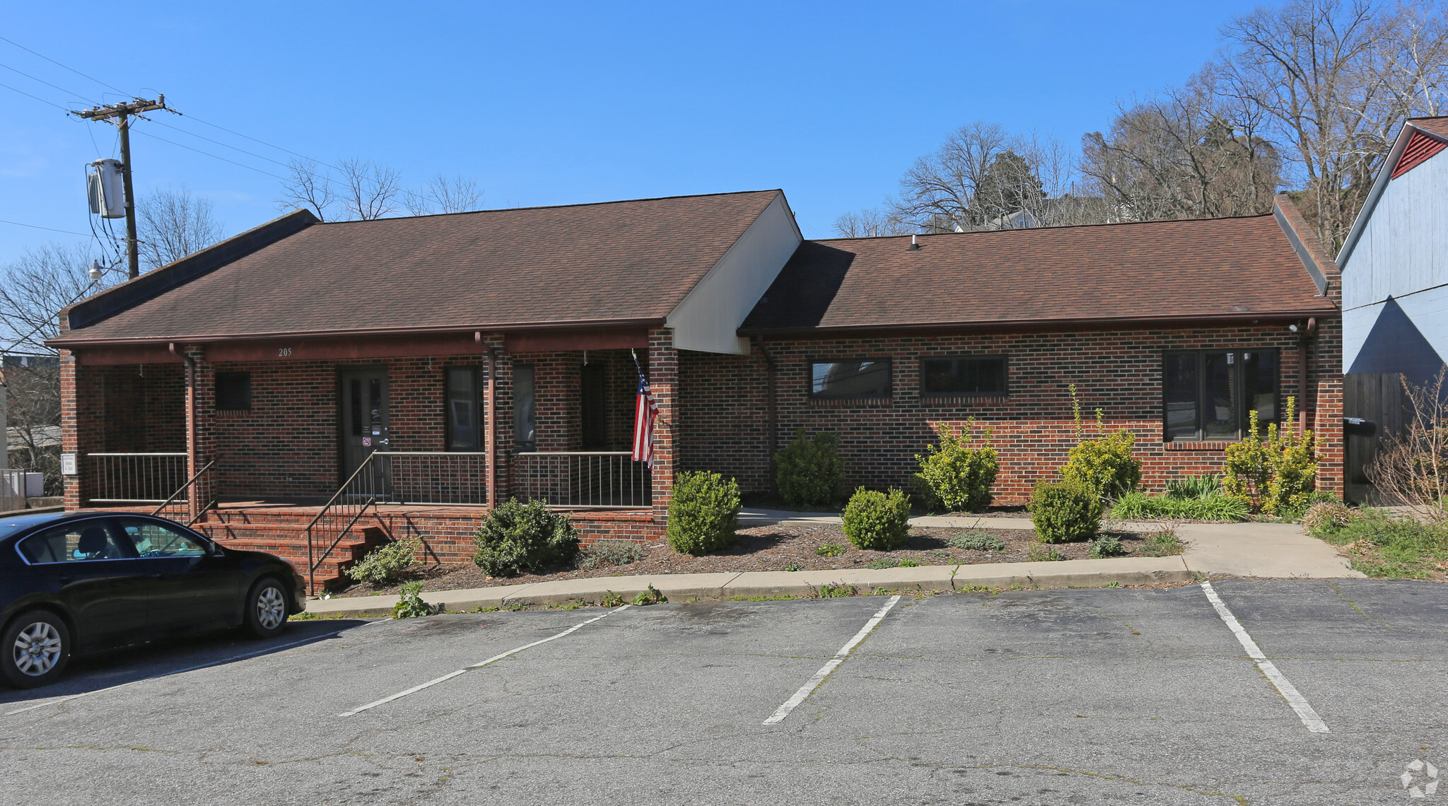 205 6th St, North Wilkesboro, NC for sale Primary Photo- Image 1 of 1