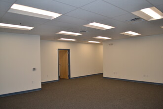 431 Railroad Ave, Camp Hill, PA for lease Interior Photo- Image 2 of 8