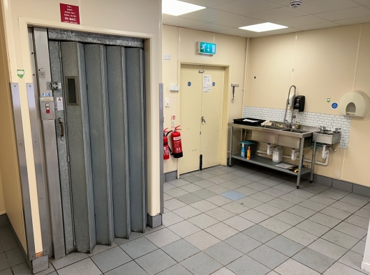 16 Broadway, Accrington for lease - Interior Photo - Image 3 of 5