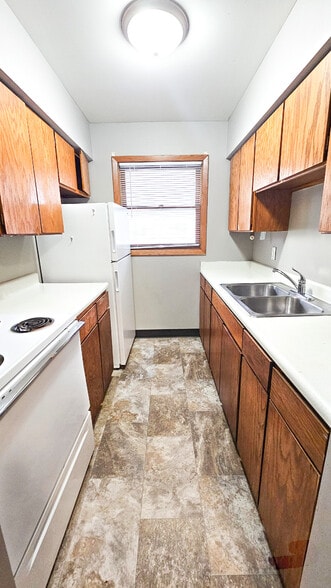 1621 G St, Lincoln, NE for sale - Interior Photo - Image 3 of 3