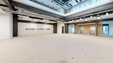 22-32 Rue De Clignancourt, Paris for lease Matterport 3D Scan- Image 1 of 6