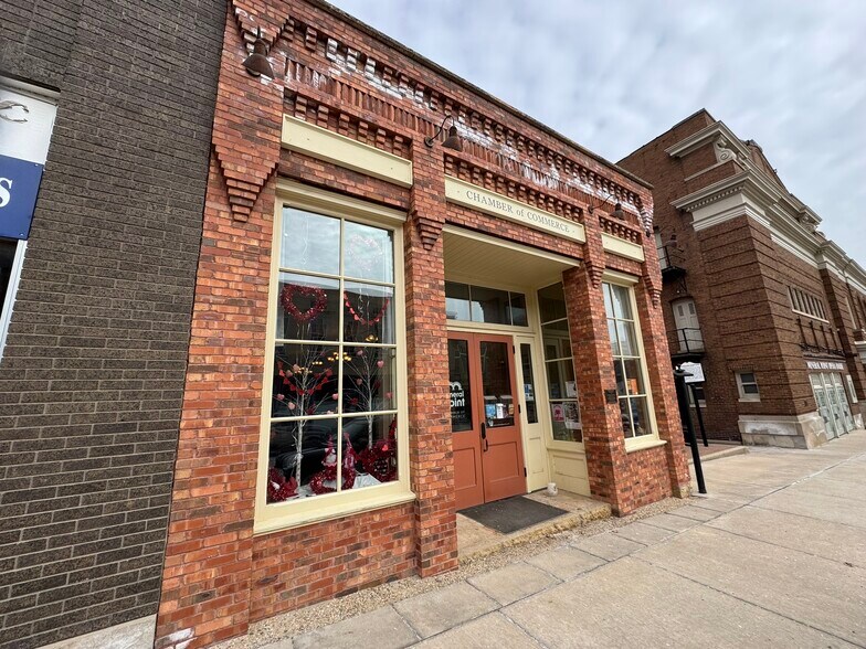 145 High St, Mineral Point, WI for sale - Building Photo - Image 1 of 1