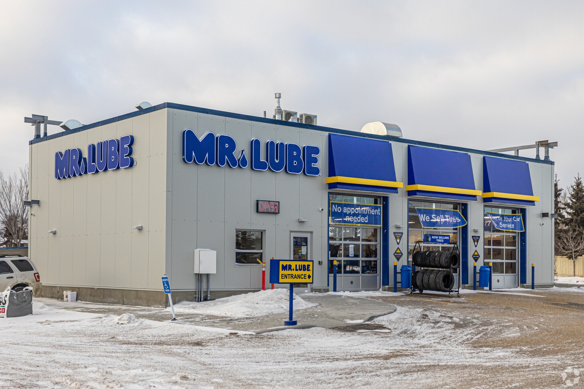 Century Rd, Spruce Grove, AB for sale Primary Photo- Image 1 of 1