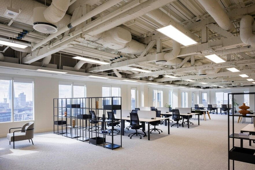 200 Aldersgate, London for lease - Building Photo - Image 1 of 32