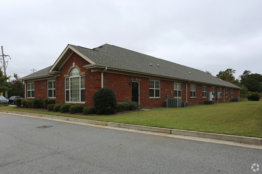 6744 Jamestown Dr, Alpharetta, GA for lease - Building Photo - Image 2 of 22