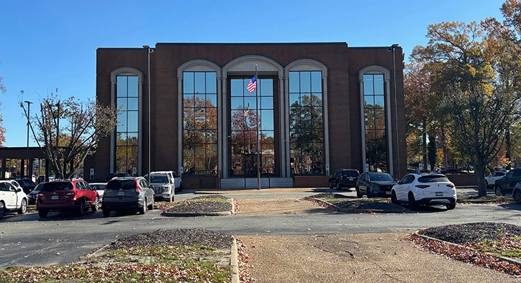 600 Thimble Shoals Blvd, Newport News, VA for sale - Building Photo - Image 2 of 6