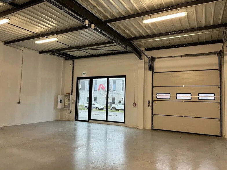 9 Rue Flora Tristan, Strasbourg for lease - Interior Photo - Image 3 of 11