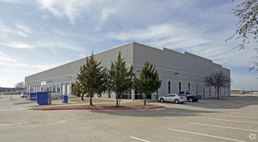 1120 Eden Rd, Arlington, TX for lease - Building Photo - Image 3 of 6