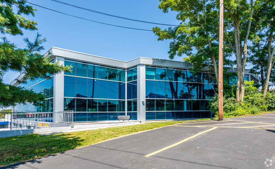 453 Route 211 E, Middletown, NY for lease - Building Photo - Image 1 of 8