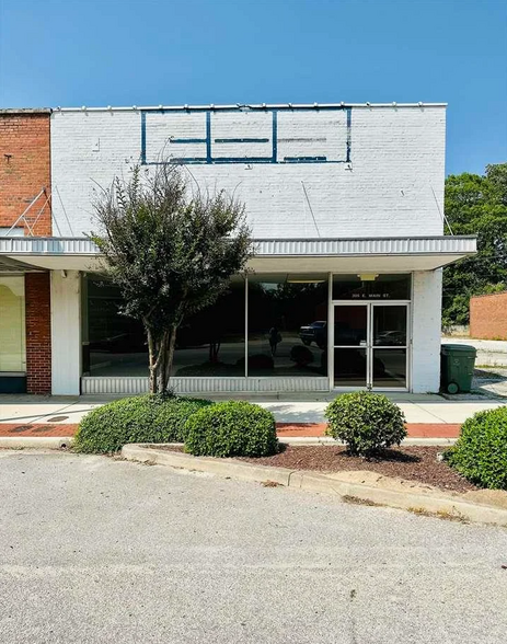 305 E Main St, Dillon, SC for sale - Building Photo - Image 1 of 1