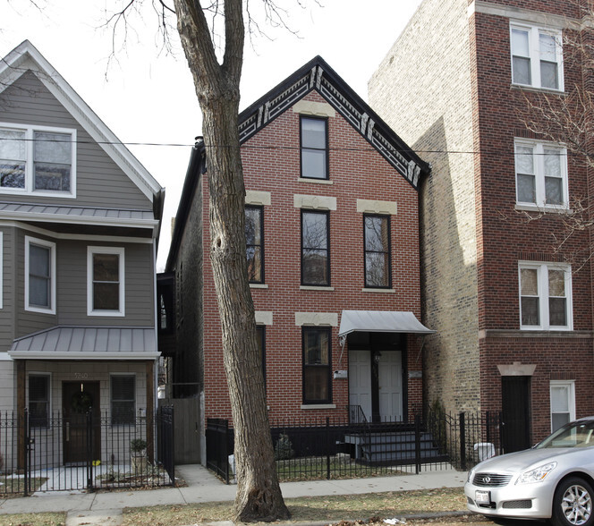 3242 N Clifton Ave, Chicago, IL for sale - Primary Photo - Image 1 of 1