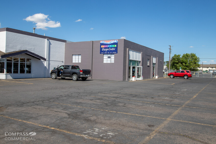 798 NW 5th St, Redmond, OR for lease - Building Photo - Image 3 of 23