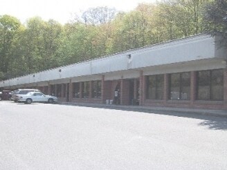 127 Scott Rd, Waterbury, CT for sale - Building Photo - Image 2 of 4