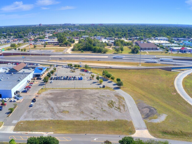 1301 Ed Noble, Norman, OK for sale - Primary Photo - Image 1 of 1