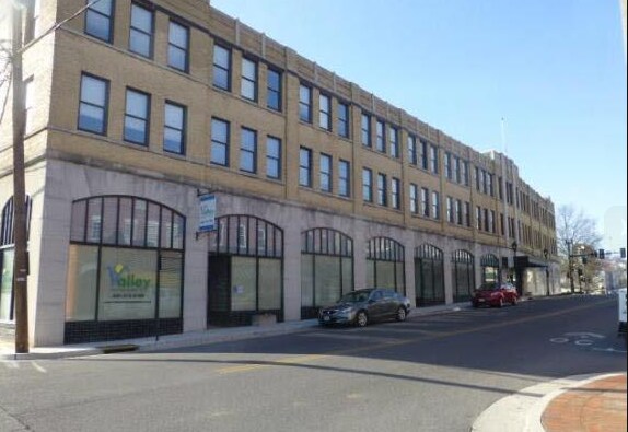 109 S Wayne Ave, Waynesboro, VA for sale - Building Photo - Image 1 of 1