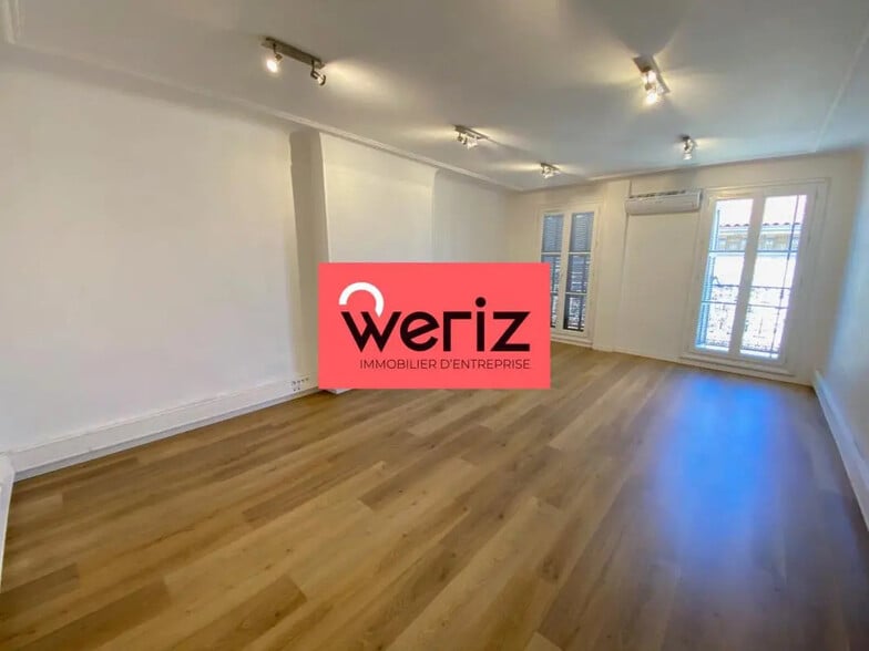 Office in Marseille for lease - Interior Photo - Image 2 of 8