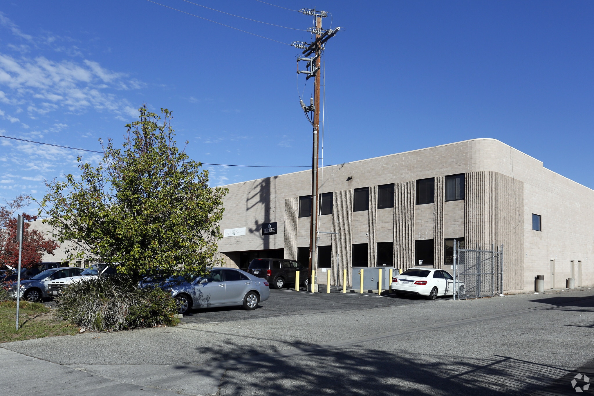 9140-9146 Owensmouth Ave, Chatsworth, CA for lease Primary Photo- Image 1 of 5