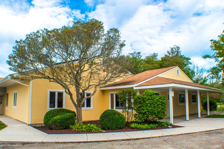 999 Main Rd, Westport, MA for lease - Primary Photo - Image 2 of 2