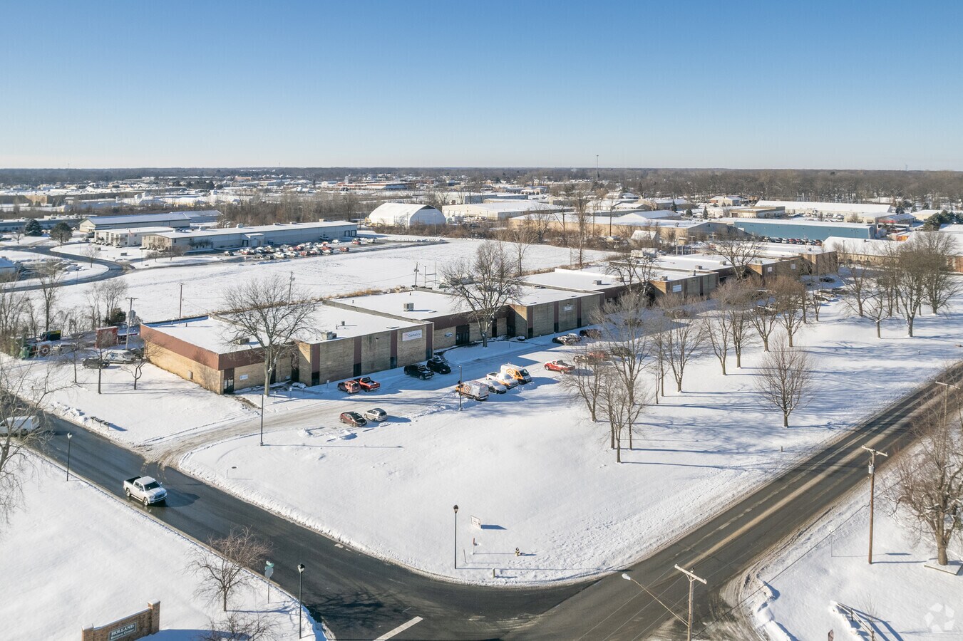 65016561 Angola Rd, Holland, OH 43528