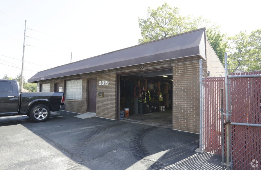 2819 Pond Rd, Ronkonkoma, NY for sale - Building Photo - Image 1 of 22