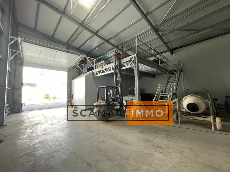 Industrial in Aubagne for lease - Interior Photo - Image 1 of 4