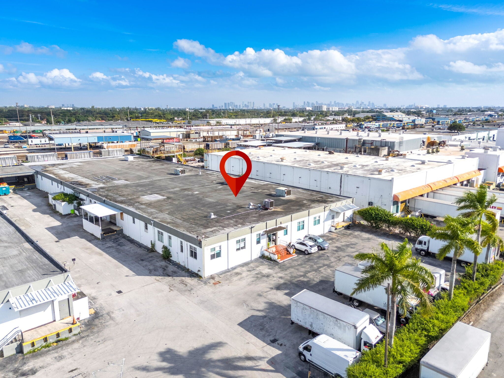 3925 E 10th Ct, Hialeah, FL for lease Interior Photo- Image 1 of 23