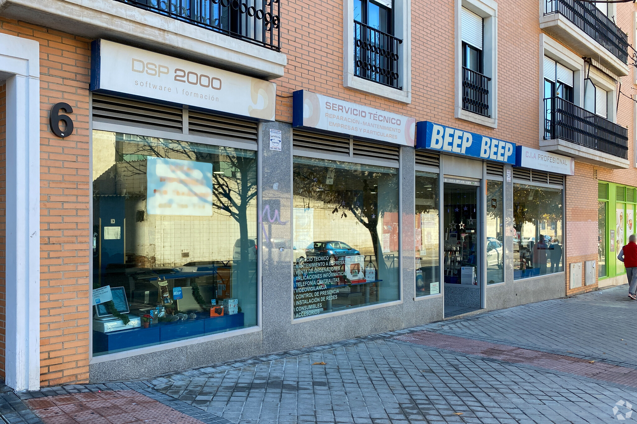 Retail in Arganda del Rey, MAD for lease Interior Photo- Image 1 of 6