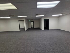500 W Cummings Park, Woburn, MA for lease Interior Photo- Image 2 of 10