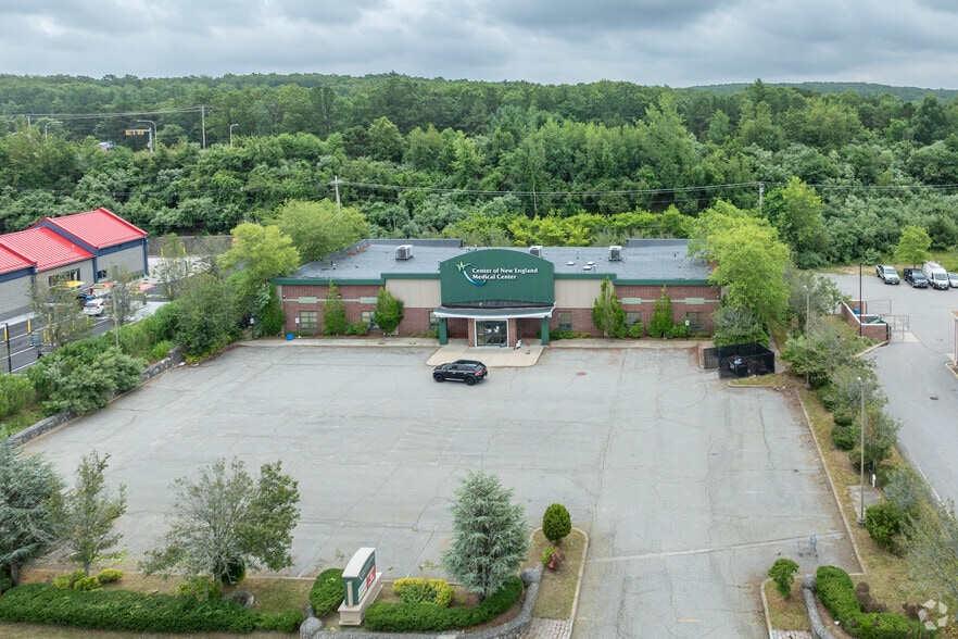 720 Centre of New England, Coventry, RI for lease - Primary Photo - Image 1 of 4