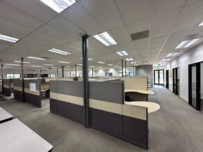 930-932 Hamlin Ct, Sunnyvale, CA for lease Interior Photo- Image 2 of 14