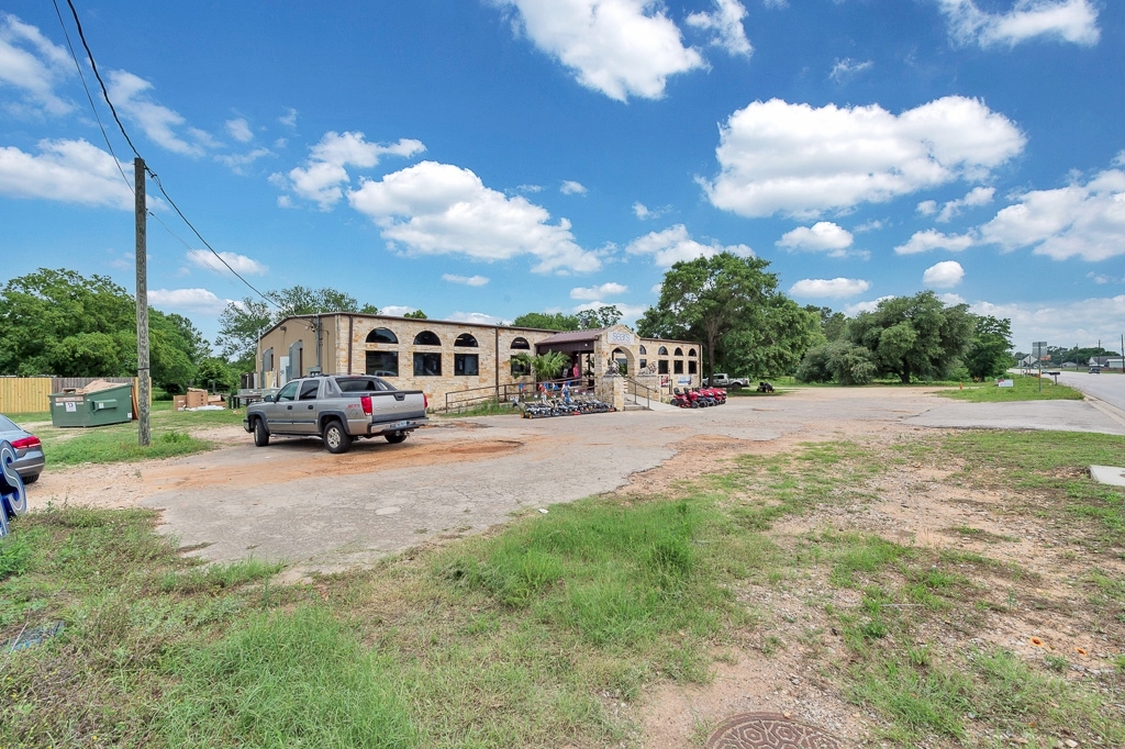 1614 Highway 36, Sealy, TX for sale Building Photo- Image 1 of 1