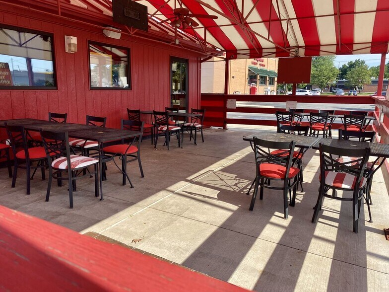 720 S Main St, Adrian, MI for sale - Building Photo - Image 1 of 1