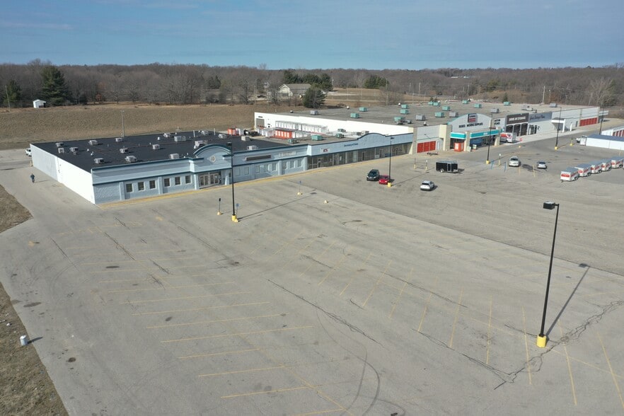 1638 US Highway 31 S, Manistee, MI for lease - Building Photo - Image 2 of 17