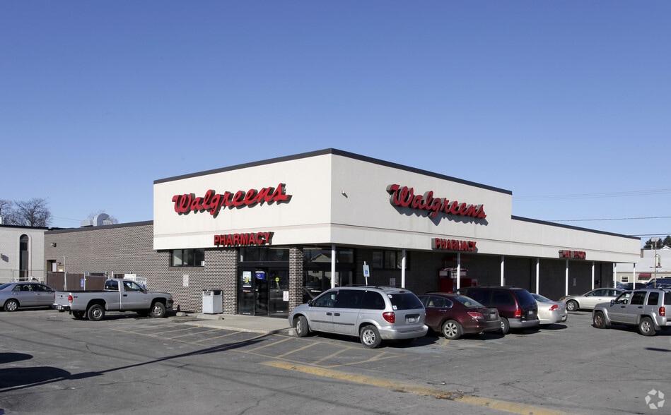 1010 Park Ave, Cranston, RI for lease - Primary Photo - Image 1 of 3