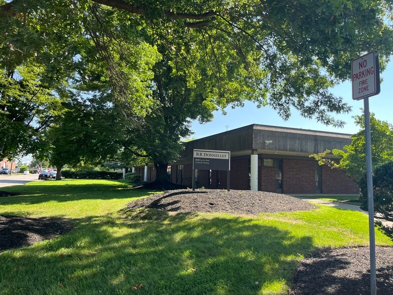 9995 Gantry Rd, Philadelphia, PA for sale - Building Photo - Image 1 of 2