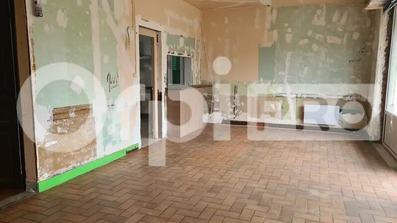 Retail in Montluçon for lease Interior Photo- Image 1 of 5