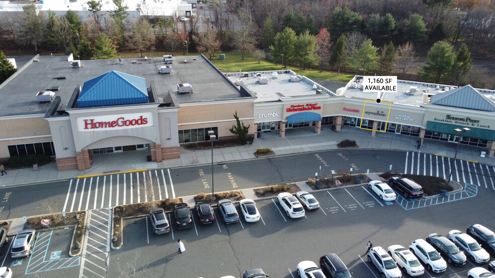 55 US Highway 9, Manalapan, NJ for lease - Building Photo - Image 2 of 7