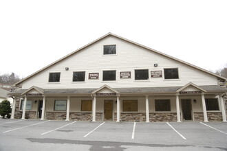 915 Canyon Rd, Morgantown, WV for lease Building Photo- Image 2 of 8